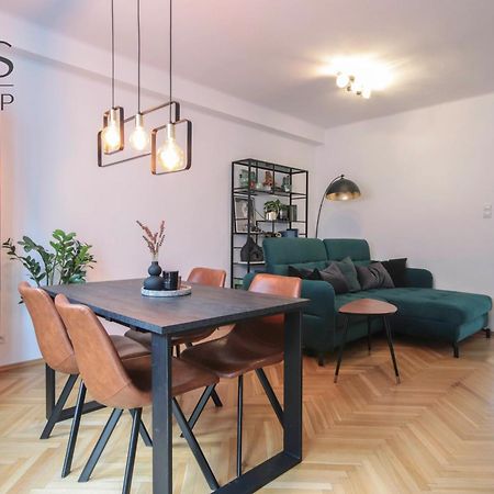 Beautiful Apartment In The City Center Krakau Exterior foto